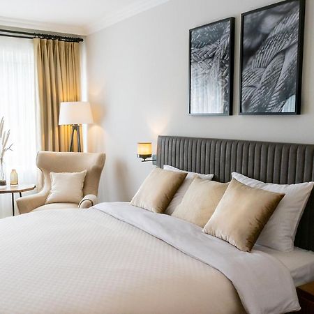 Hochwertige Ferienwohnung Mit Sonnenterrasse & Gartenblick, Nur Wenige Gehminuten Zum Strand Scharbeutz Ngoại thất bức ảnh