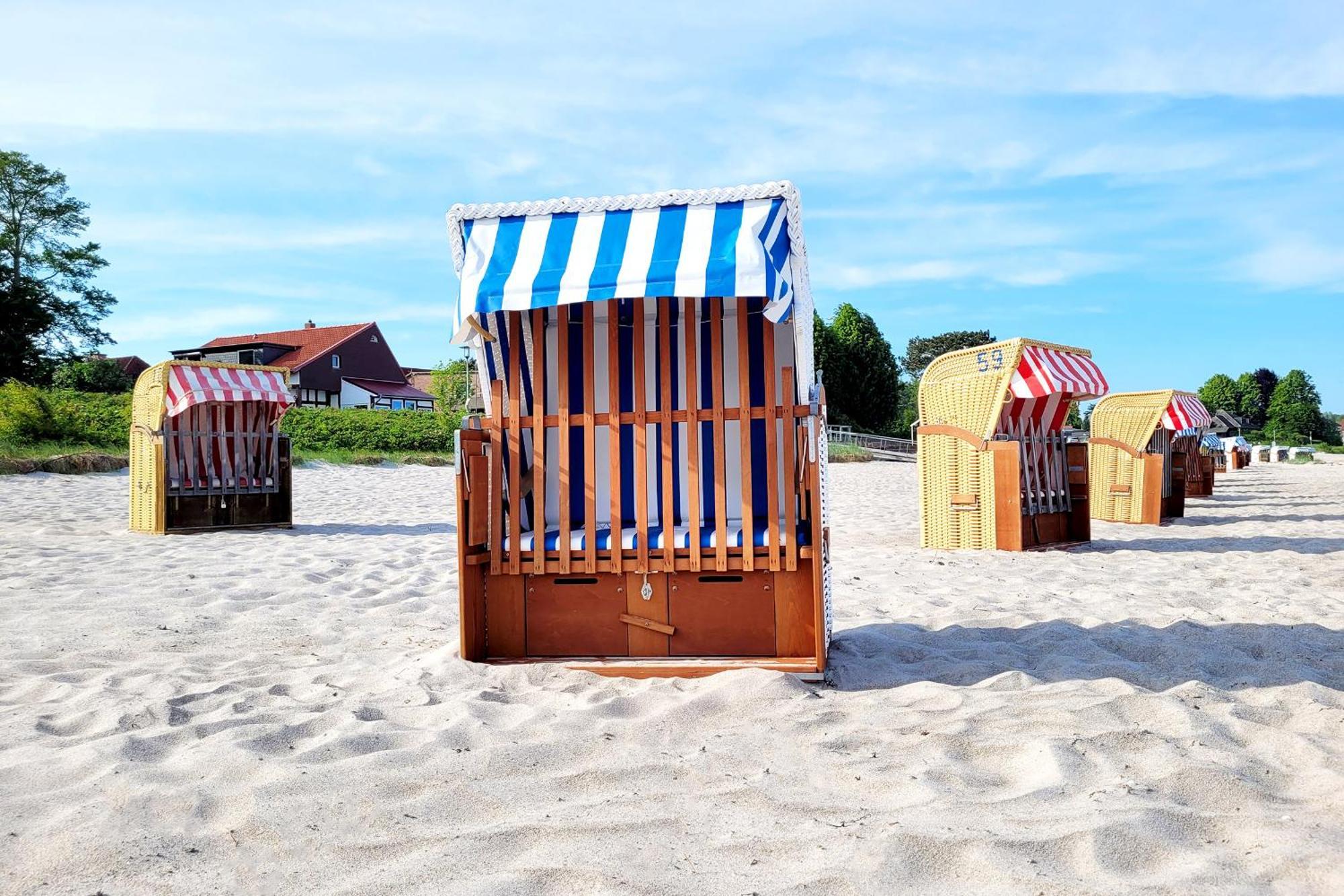 Hochwertige Ferienwohnung Mit Sonnenterrasse & Gartenblick, Nur Wenige Gehminuten Zum Strand Scharbeutz Ngoại thất bức ảnh