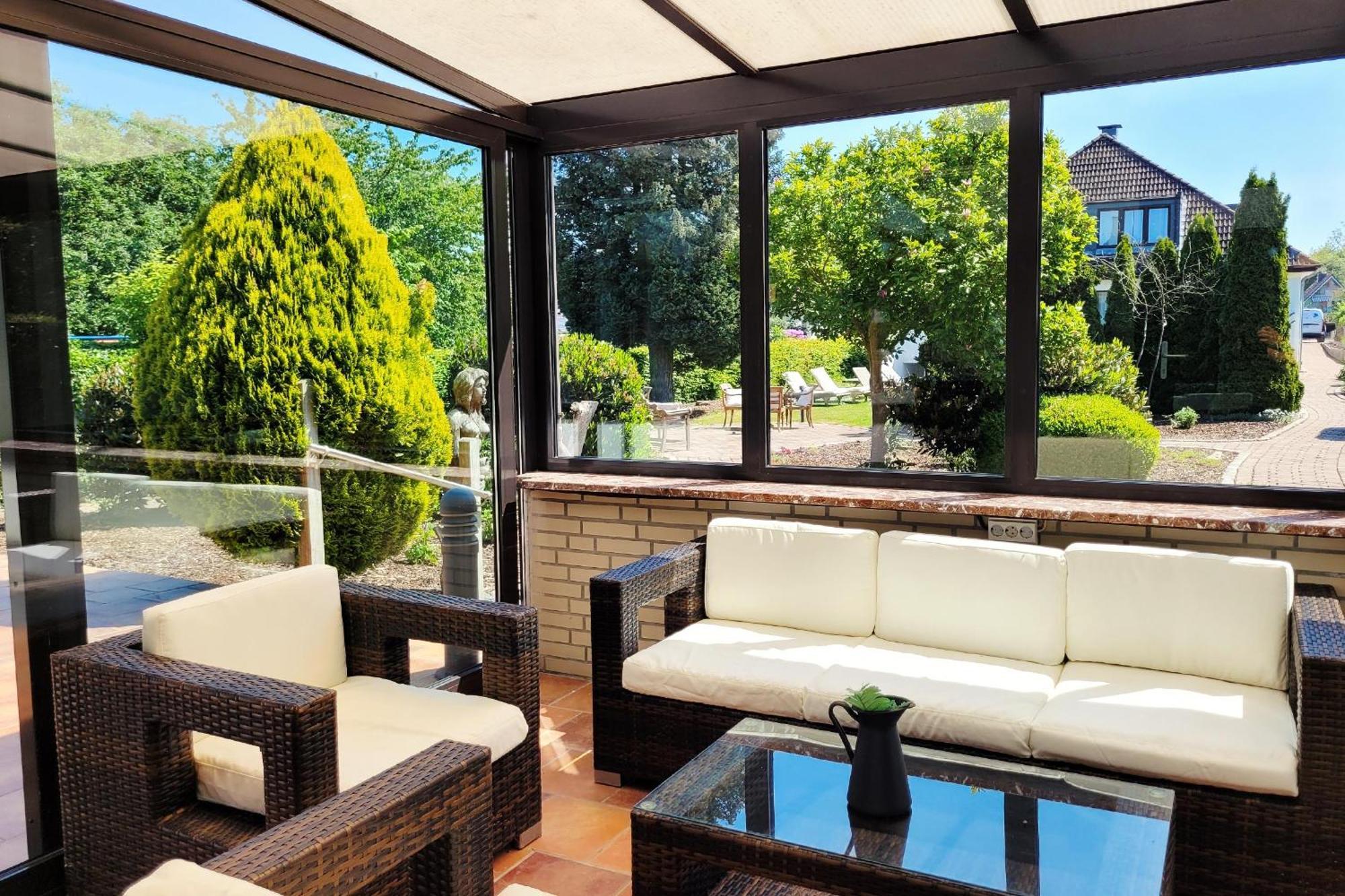Hochwertige Ferienwohnung Mit Sonnenterrasse & Gartenblick, Nur Wenige Gehminuten Zum Strand Scharbeutz Ngoại thất bức ảnh
